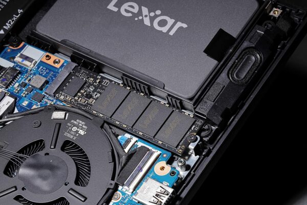 ⁦Lexar NM620 256GB M.2 2280 PCIe Gen3x4 NVMe1.4 SSD⁩ - الصورة ⁦4⁩