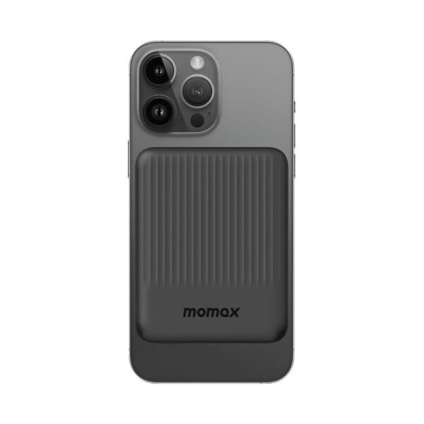 momax IP122D Q.MAG Minimal 15W 5000mAh Magnetic Wireless Battery Pack Palm Size Black 3